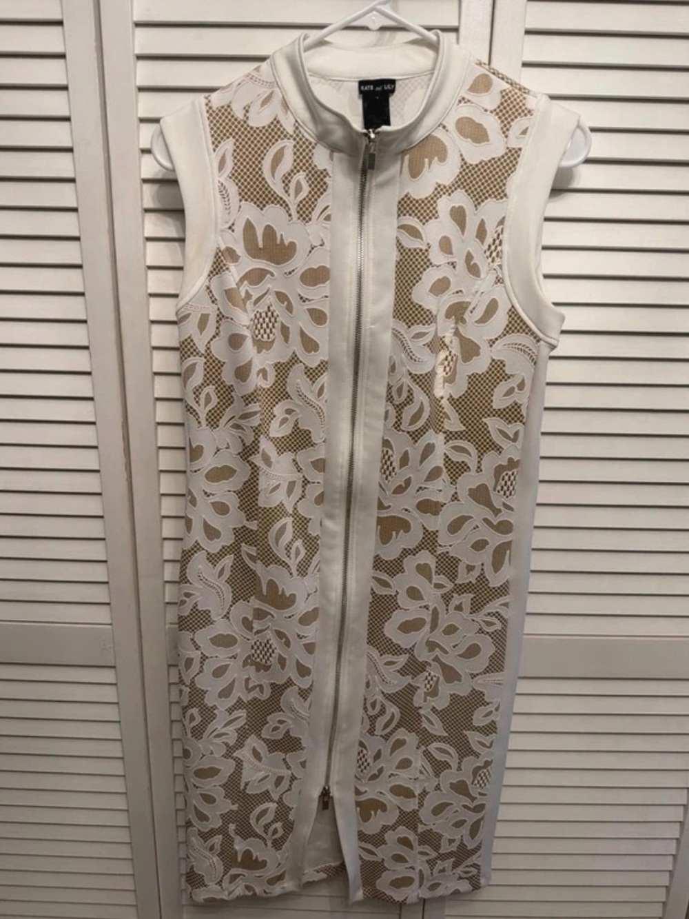 Kate & Lily White Floral Lace Overlay Sleeveless Dress with Zip Front